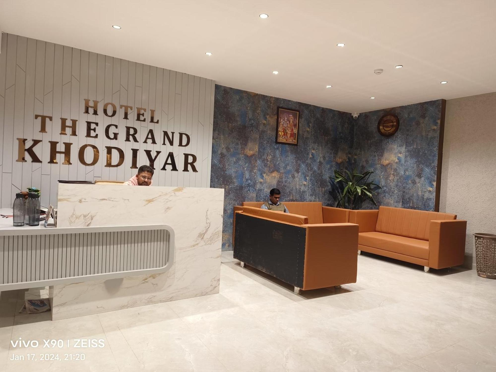 Hotel The Grand Khodiyar Visnagar Екстер'єр фото