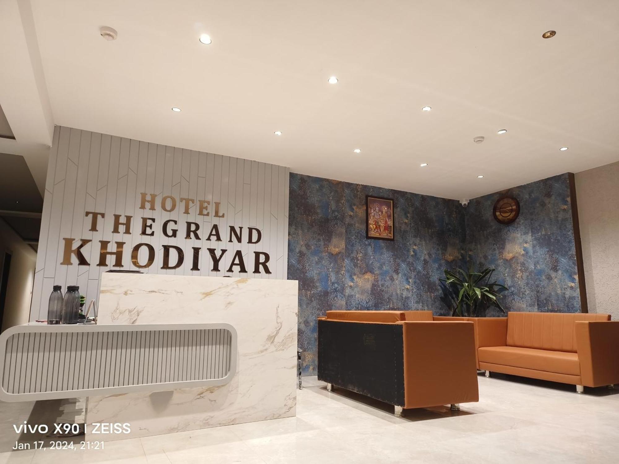 Hotel The Grand Khodiyar Visnagar Екстер'єр фото