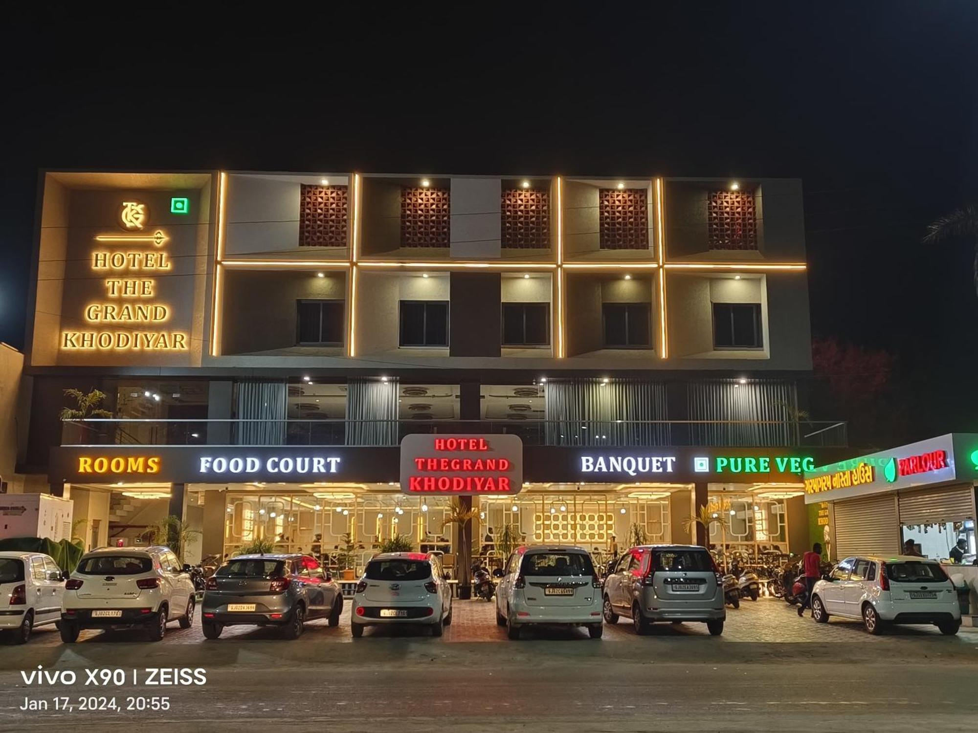 Hotel The Grand Khodiyar Visnagar Екстер'єр фото