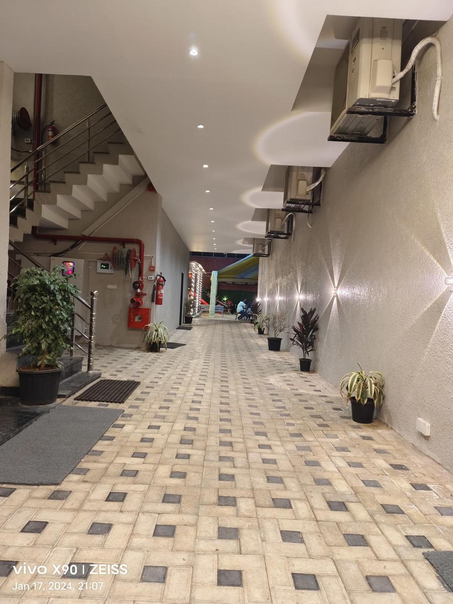 Hotel The Grand Khodiyar Visnagar Екстер'єр фото