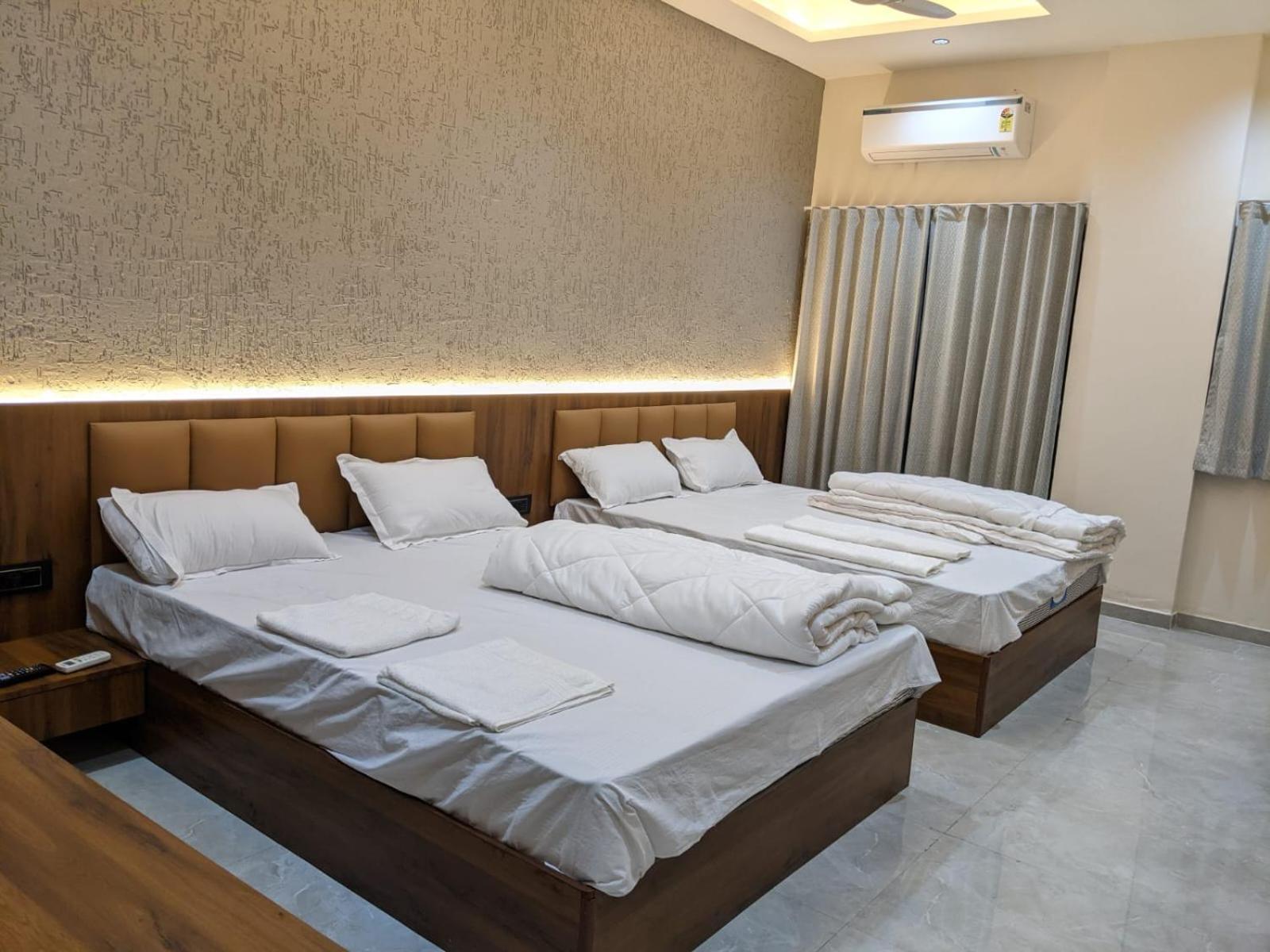 Hotel The Grand Khodiyar Visnagar Екстер'єр фото